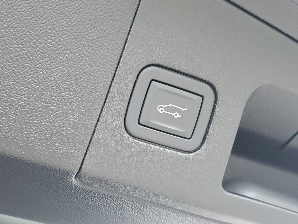 Certified 2024 Cadillac XT5 Premium Luxury FWD image 35