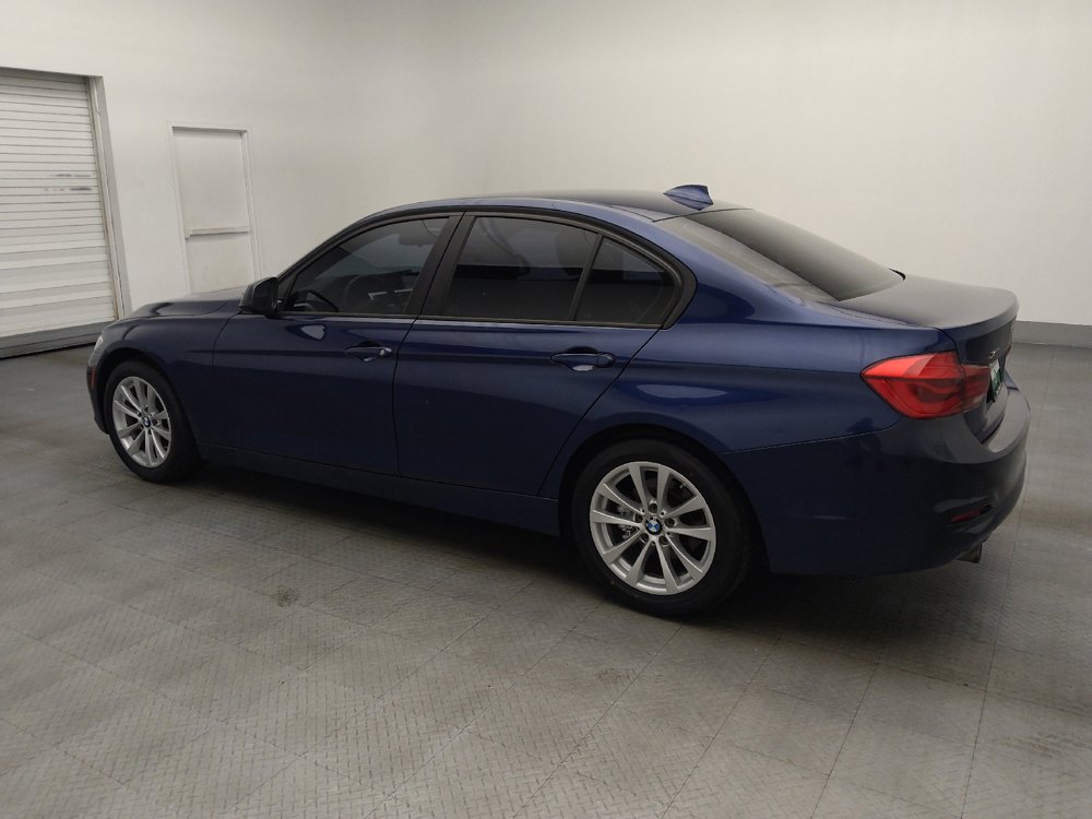 Used 2018 BMW 320i xDrive Sedan w/ Convenience Package AWD/4WD image 3