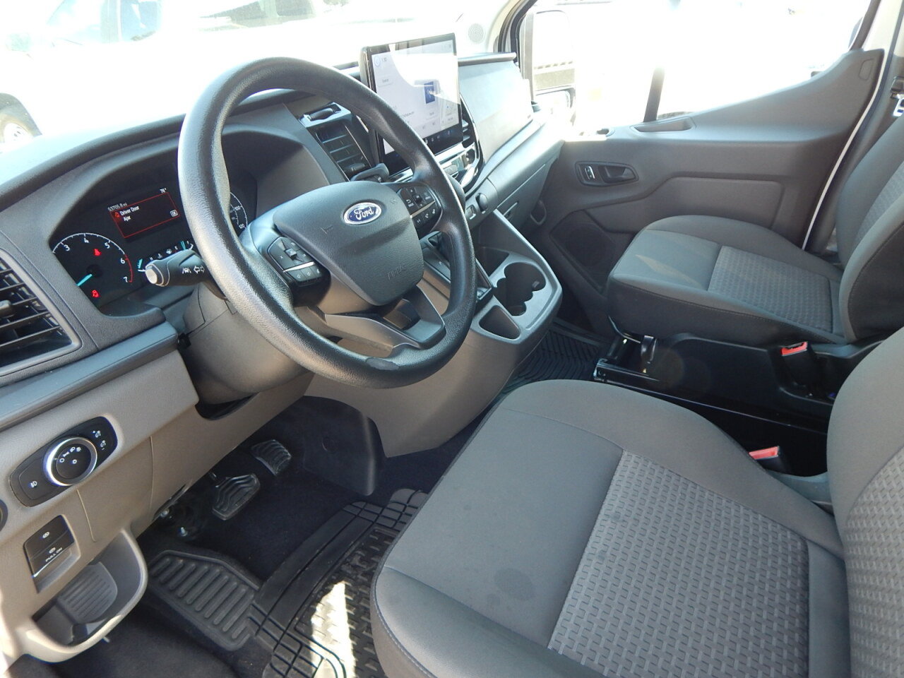 Used 2024 Ford Transit 350 XLT RWD image 2