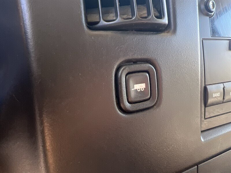 Used 2014 Chevrolet Express 2500 RWD image 20