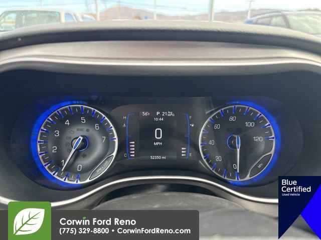 Used 2020 Chrysler Pacifica Touring-L image 21