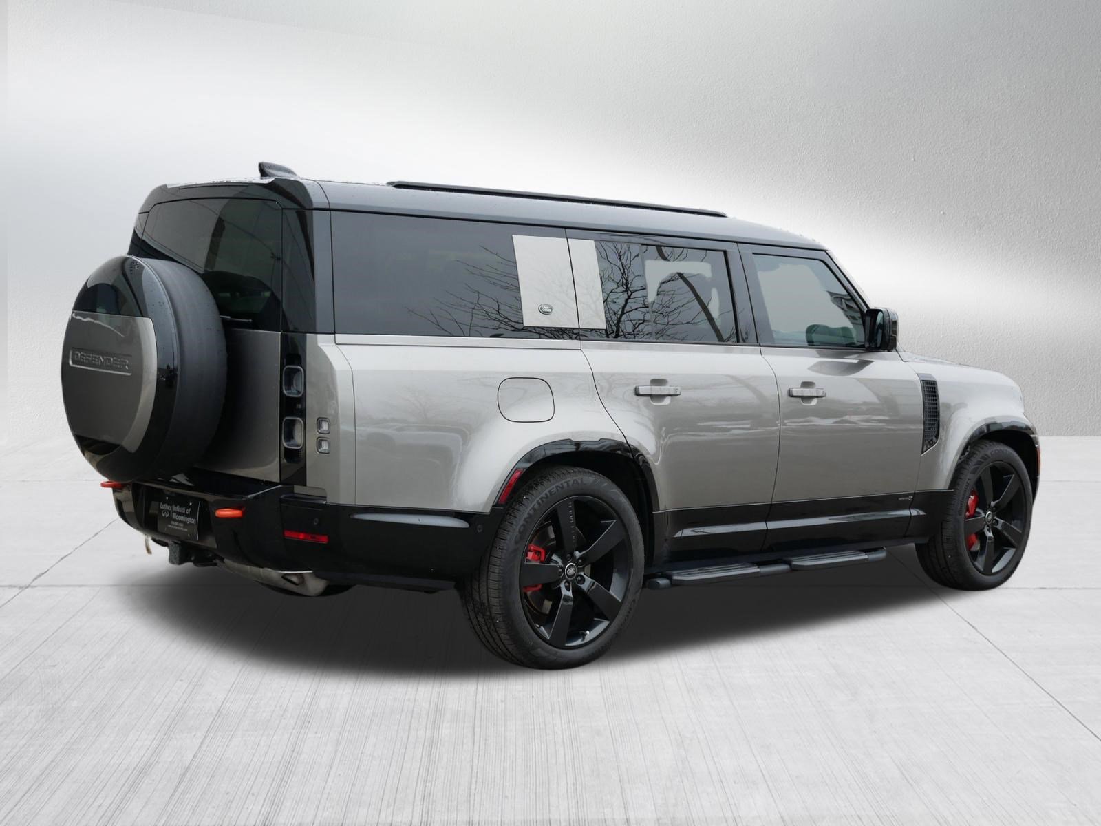 Used 2024 Land Rover Defender 130 X image 7