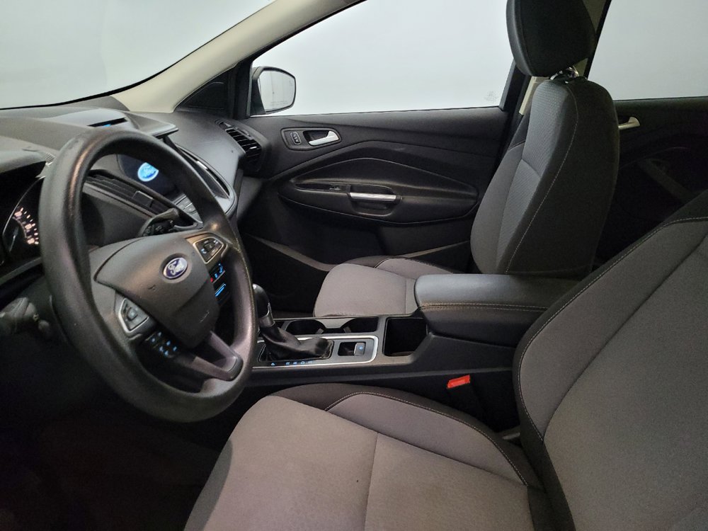 Used 2017 Ford Escape SE w/ Equipment Group 201A FWD image 17