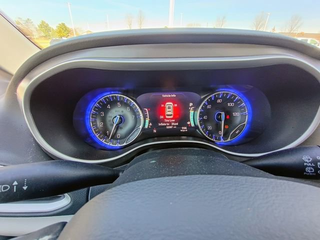 Used 2024 Chrysler Pacifica Touring-L image 28