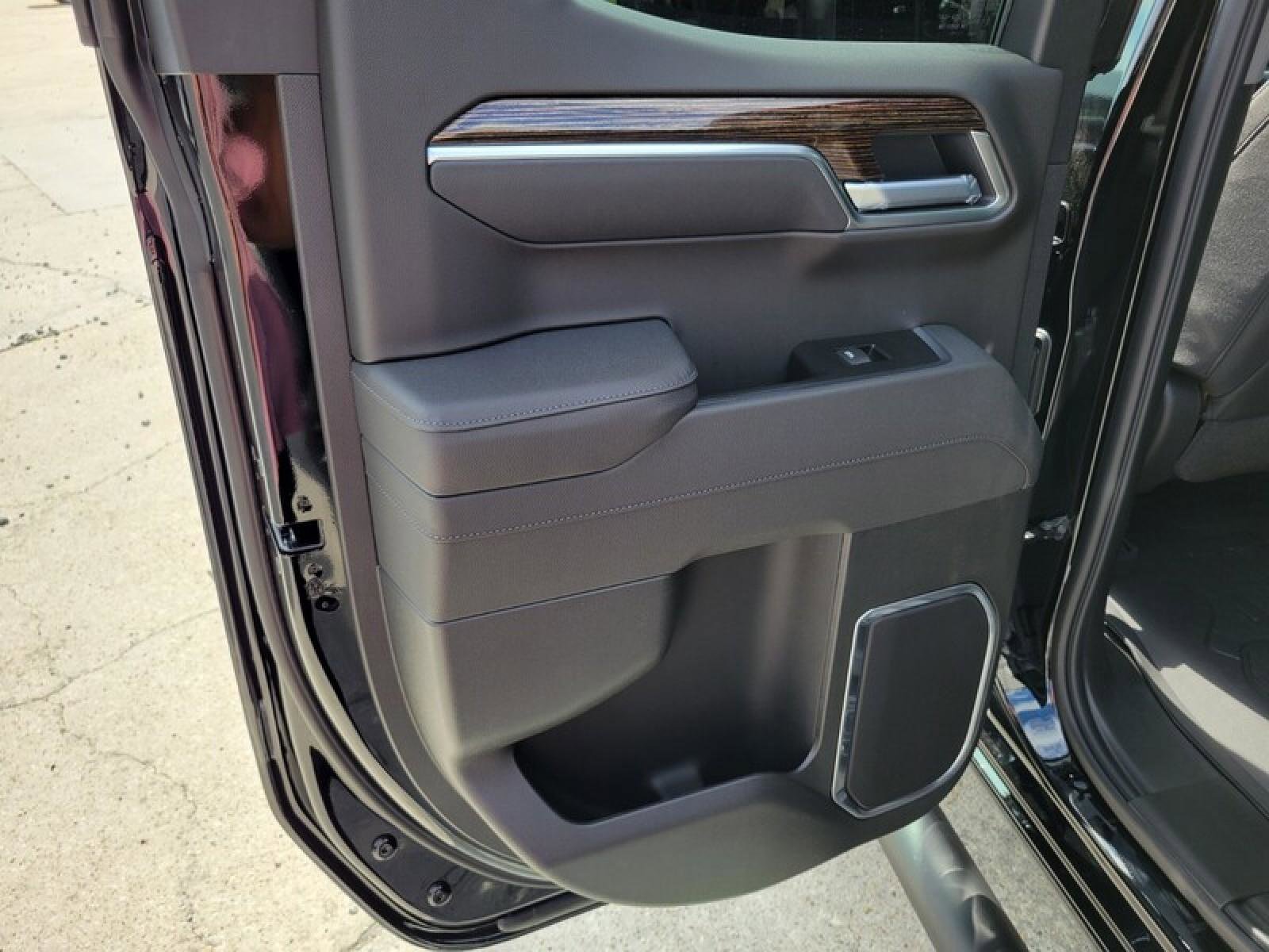 New 2026 GMC Sierra 1500 Elevation w/ Elevation Select Package image 28