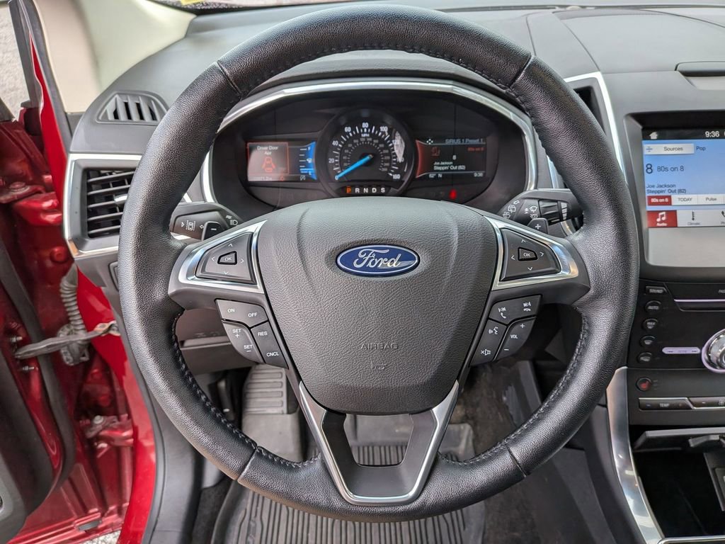 Used 2019 Ford Edge Titanium w/ Cold Weather Package AWD/4WD image 10