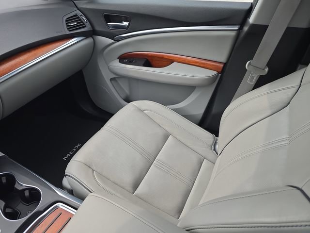 Used 2017 Acura MDX SH-AWD w/ Advance Package image 16