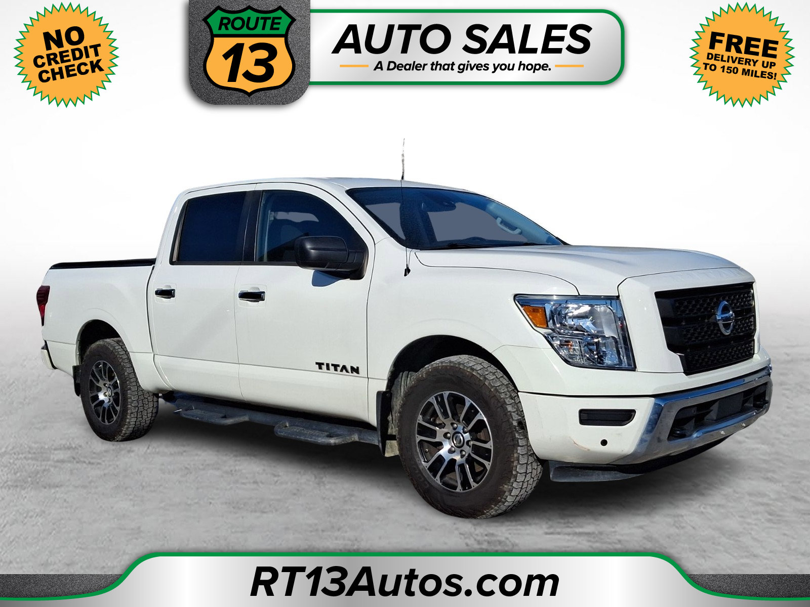 Used 2021 Nissan Titan SV w/ SV Convenience Package image 1