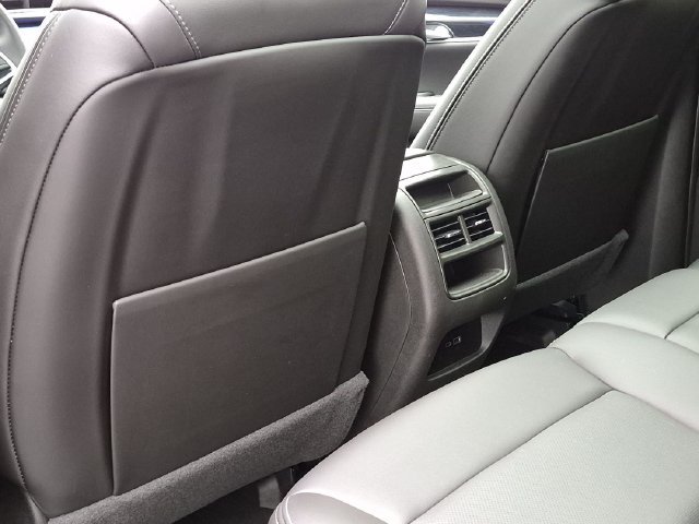 Certified 2024 Cadillac XT5 Premium Luxury w/ LPO, Floor Liner Package AWD/4WD image 23