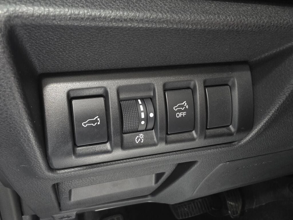 Used 2023 Subaru Outback Premium AWD/4WD image 16