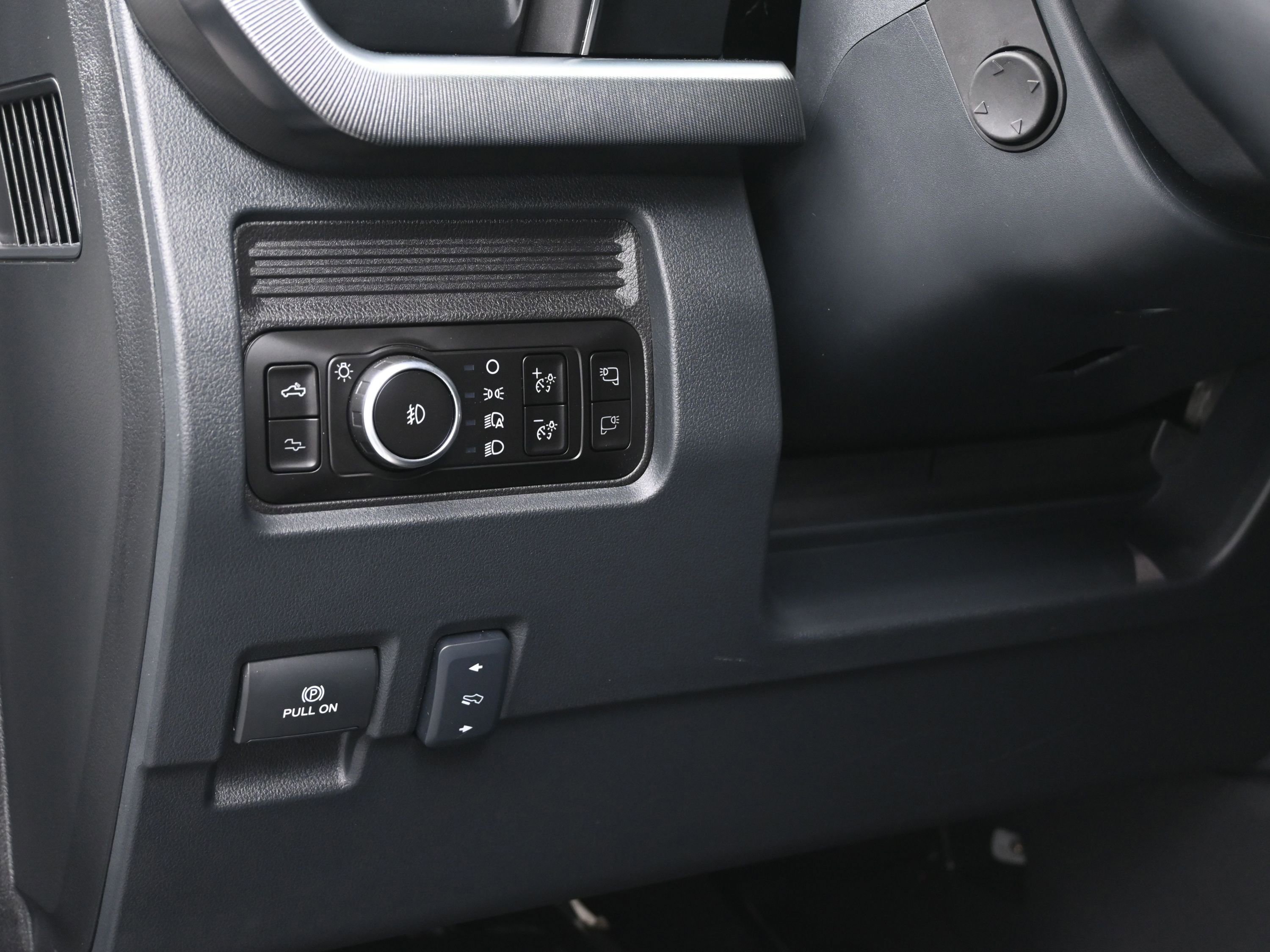 Used 2026 Ford F250 Platinum AWD/4WD image 23