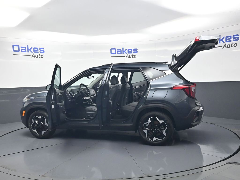 Certified 2025 Kia Seltos EX w/ EX Sunroof Package AWD/4WD image 57