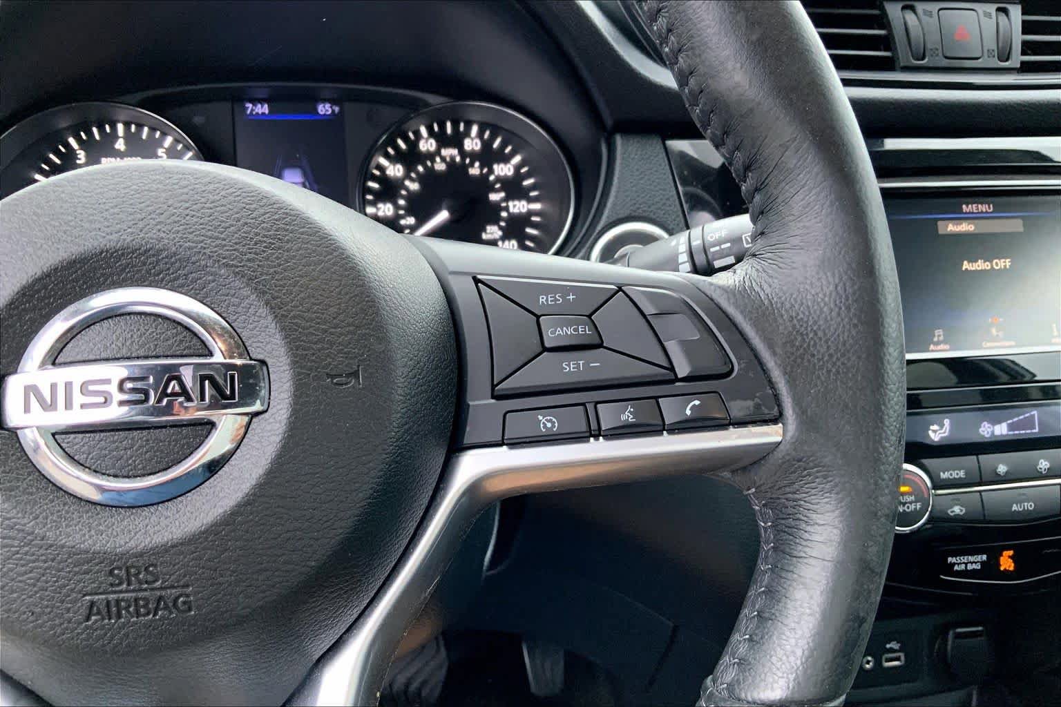 Used 2019 Nissan Rogue SV FWD image 24