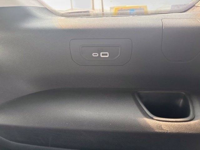 Used 2023 Jeep Grand Cherokee L Limited AWD/4WD image 40