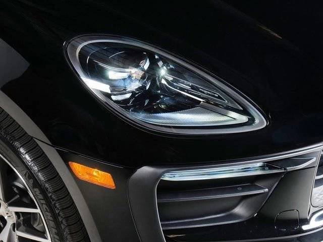 New 2026 Porsche Macan AWD/4WD image 33