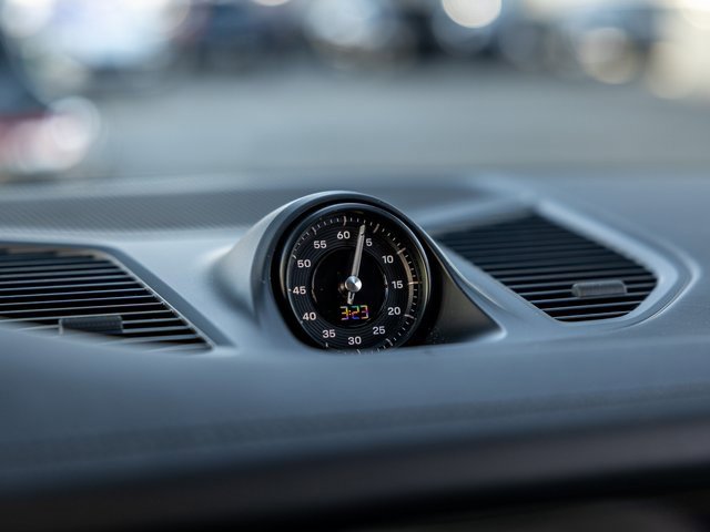 Certified 2025 Porsche Cayenne Coupe image 33