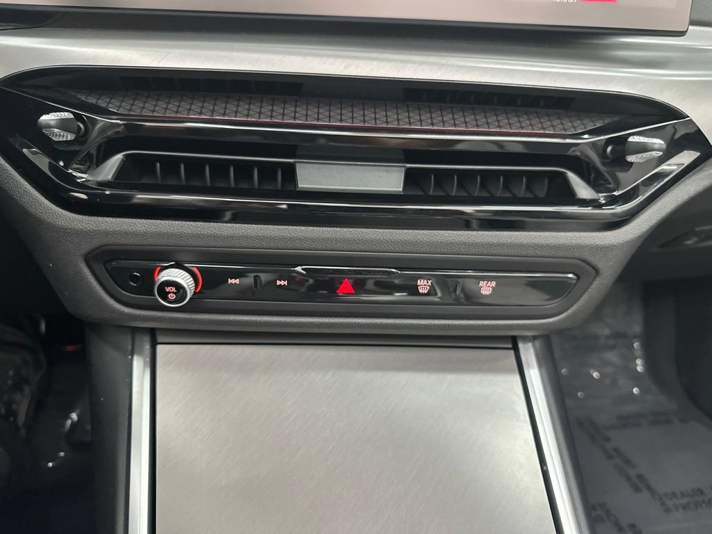 Used 2025 BMW M4 xDrive Competition w/ Executive Package AWD/4WD image 22