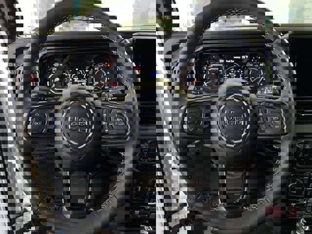 Used 2025 Jeep Wrangler Unlimited Rubicon image 15