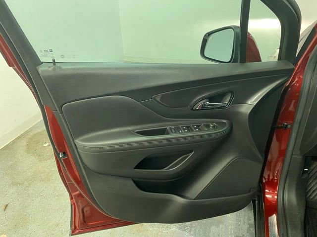 Used 2022 Buick Encore Preferred w/ Safety Package image 20