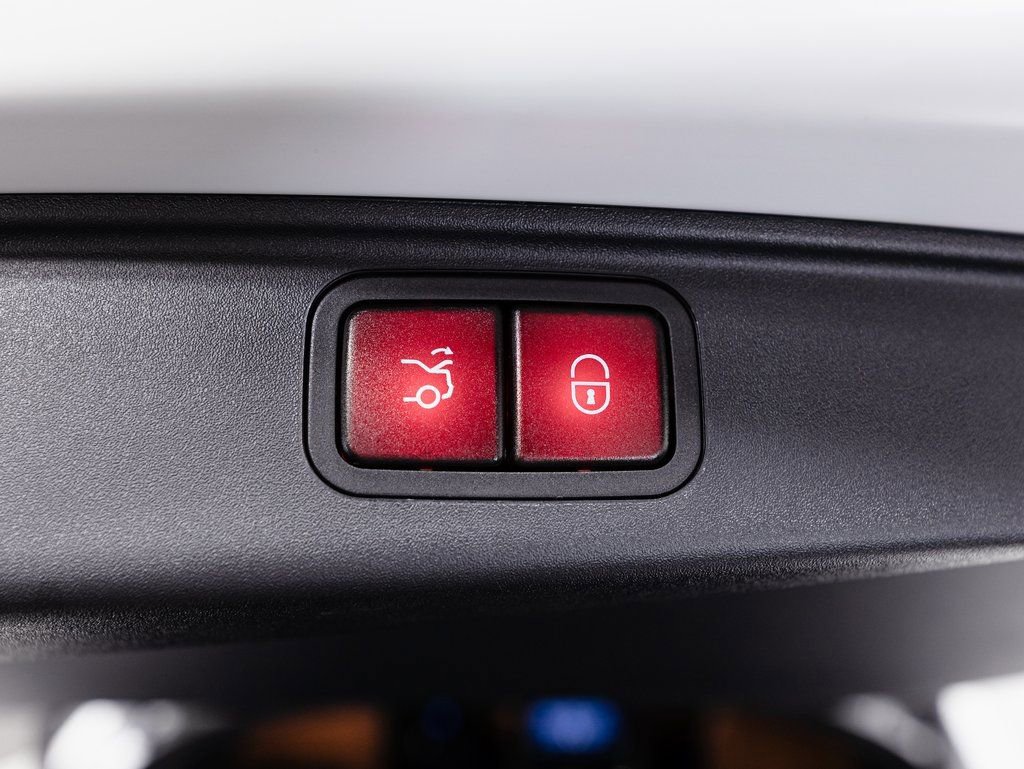 Used 2025 Mercedes-Benz AMG GT 63 image 23