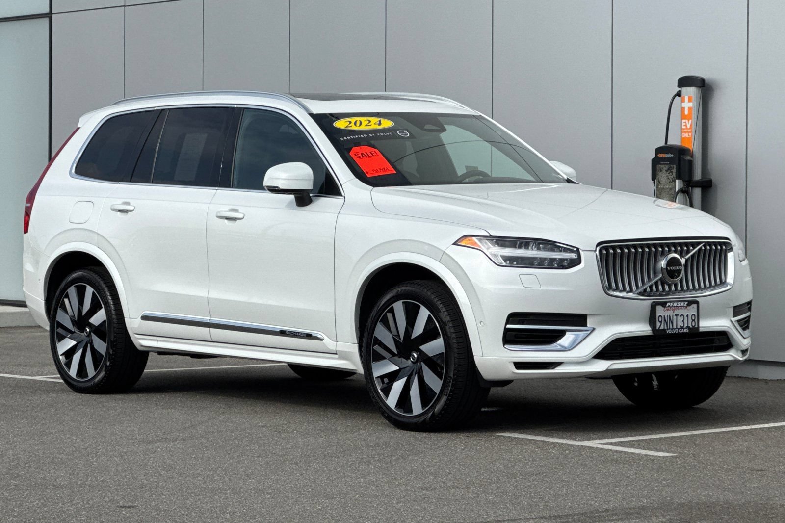 Used 2024 Volvo XC90 T8 Plus w/ Protection Package AWD/4WD image 7