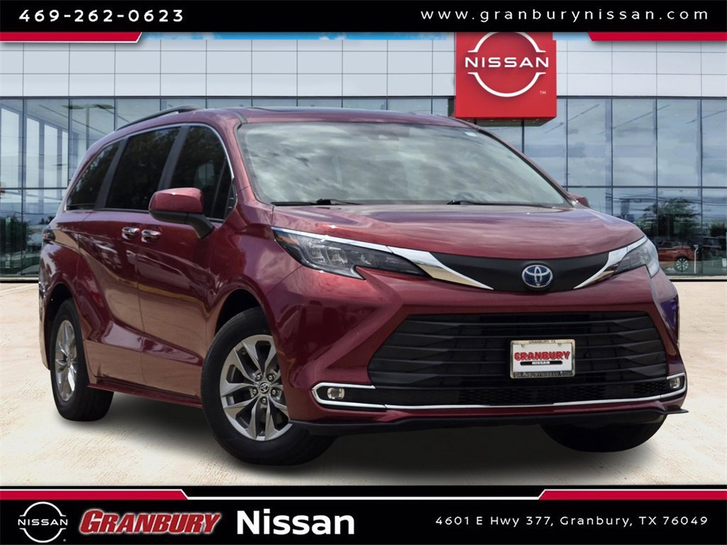 Used 2024 Toyota Sienna XLE