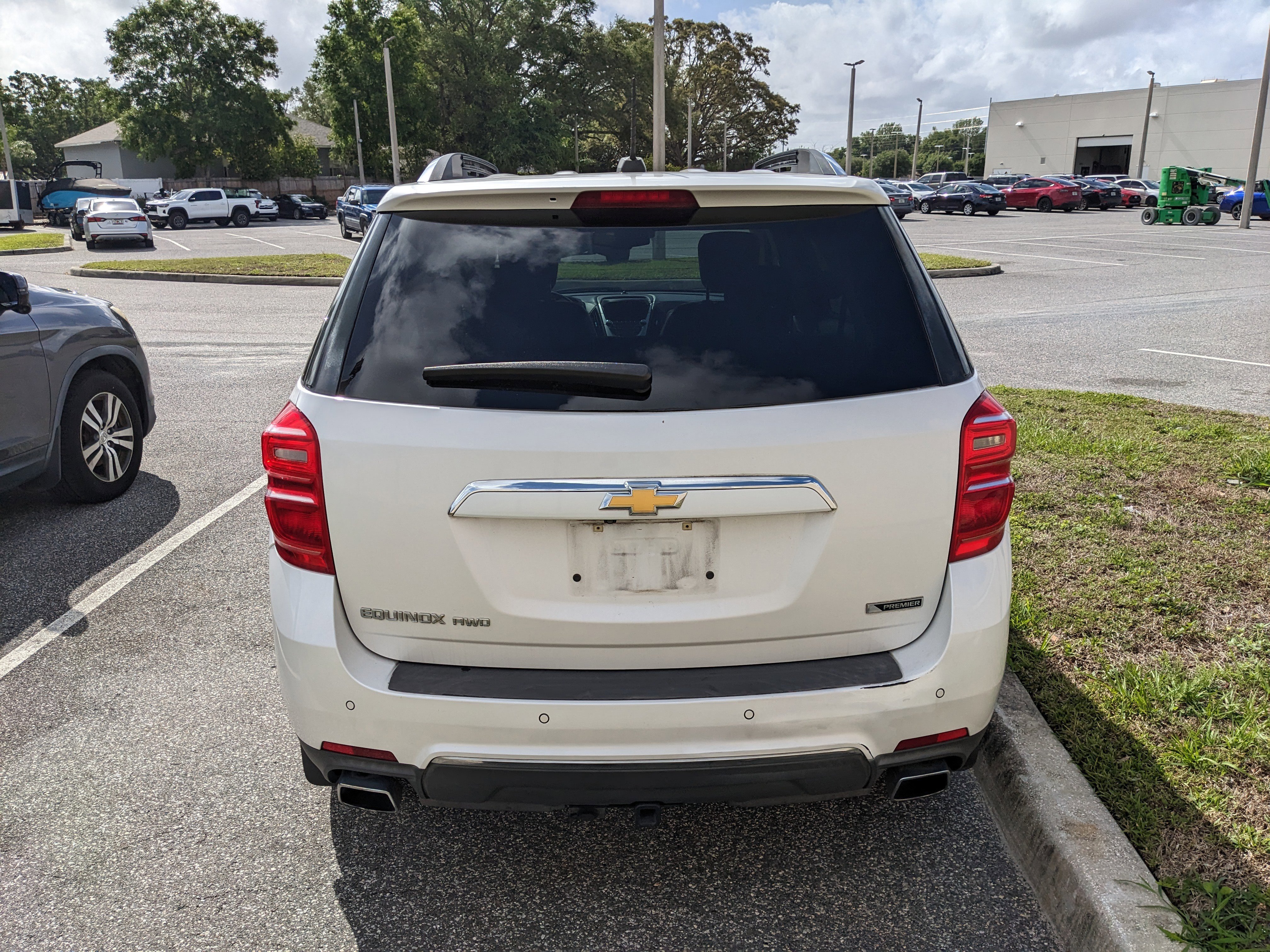 Used 2017 Chevrolet Equinox Premier w/ Enhanced Convenience Package image 19