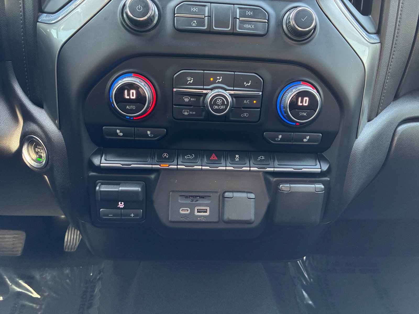 Used 2020 Chevrolet Silverado 1500 LT w/ All-Star Edition image 30