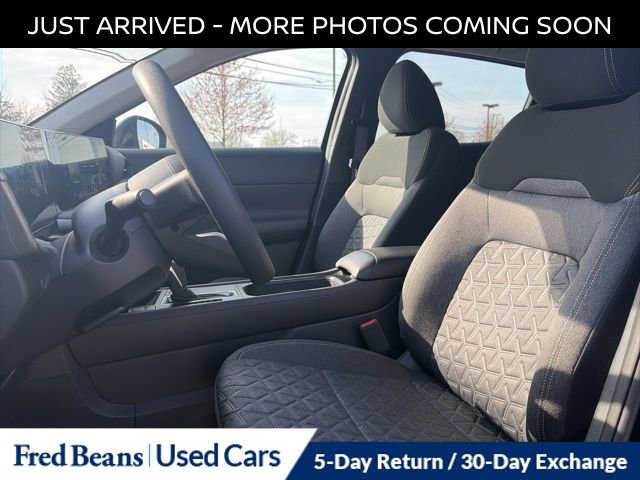 Certified 2025 Nissan Kicks SV w/ Illumination Package image 12