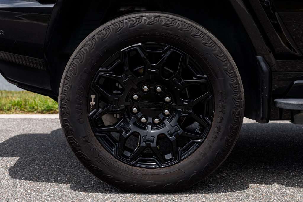 Used 2025 GMC Hummer EV 2X AWD/4WD image 44