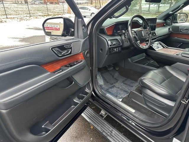 Used 2024 Lincoln Navigator L 4WD image 25
