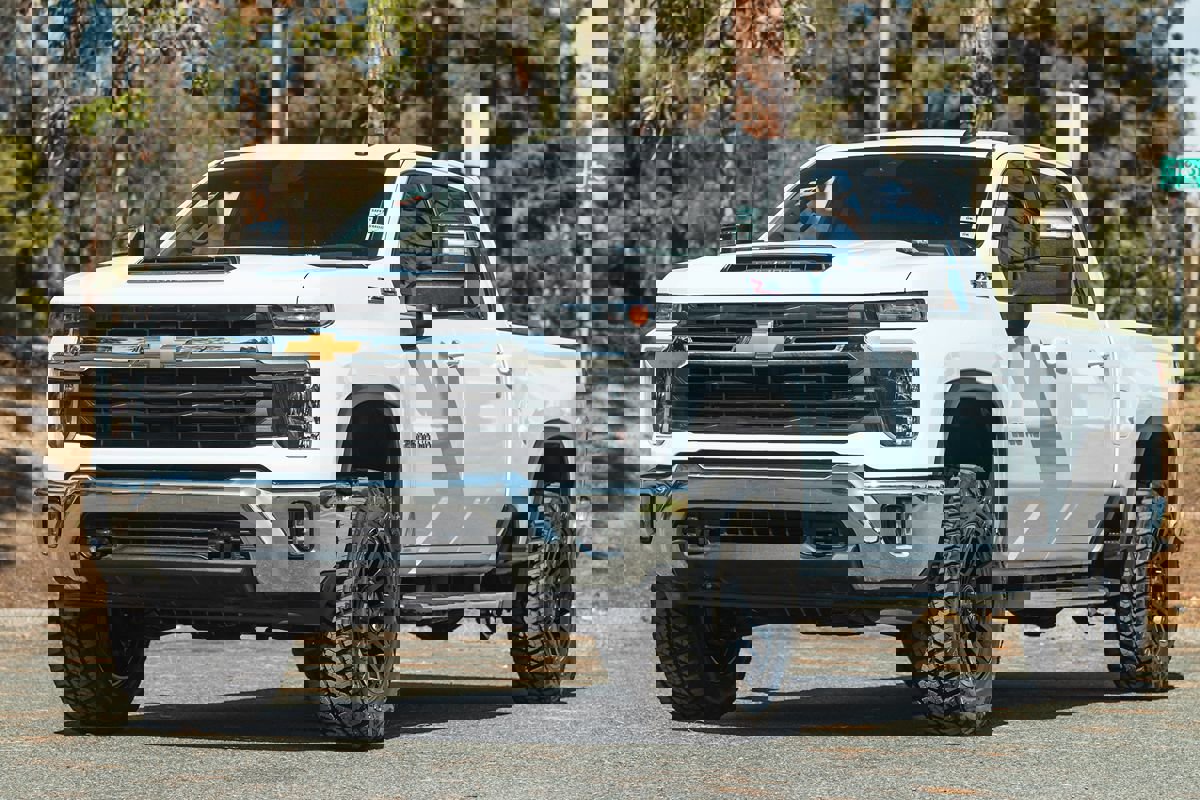 Used 2024 Chevrolet Silverado 2500 LT image 7