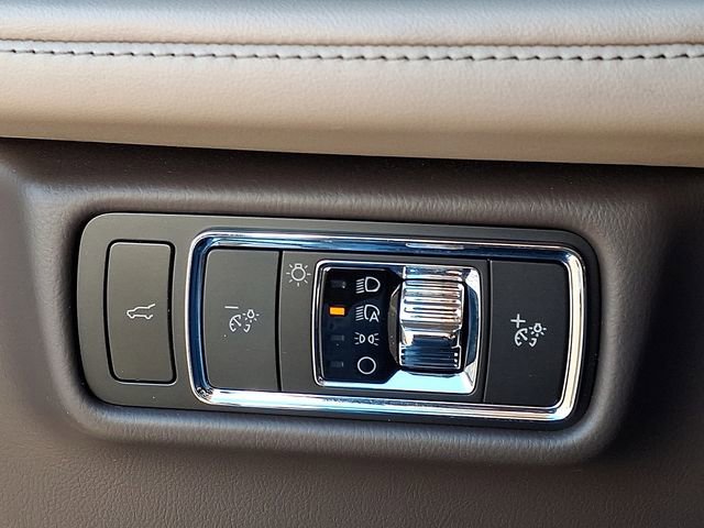 Used 2023 Lincoln Aviator AWD w/ Premium Package image 27