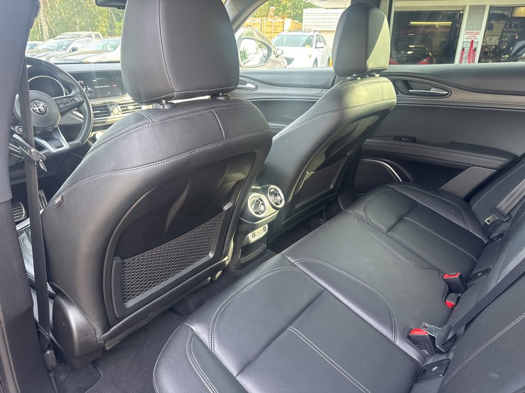 Used 2022 Alfa Romeo Stelvio Ti image 33