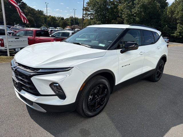 New 2025 Chevrolet Blazer LT w/ Midnight/Sport Edition image 3