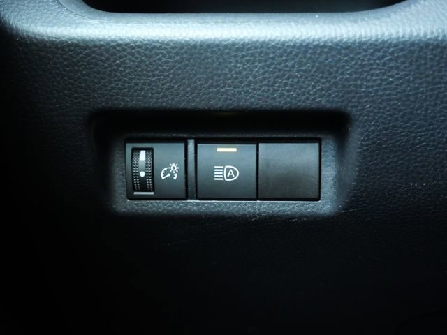 Used 2024 Toyota RAV4 LE AWD/4WD image 15