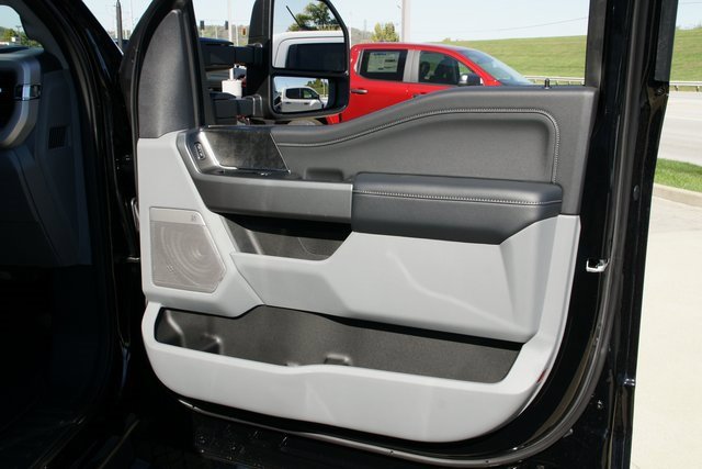 New 2026 Ford F350 XLT image 40