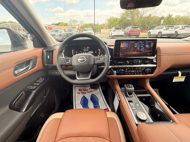 New 2026 Nissan Pathfinder Platinum AWD/4WD image 23