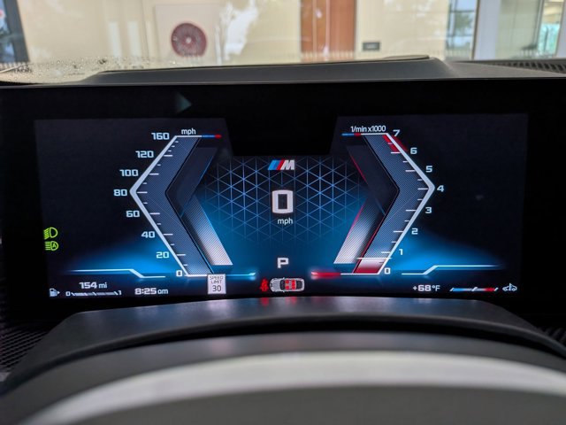 Used 2024 BMW X6 M60i w/ Executive Package image 11