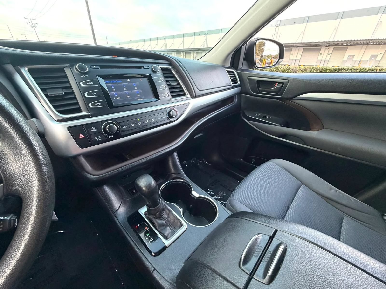 Used 2014 Toyota Highlander LE FWD image 23