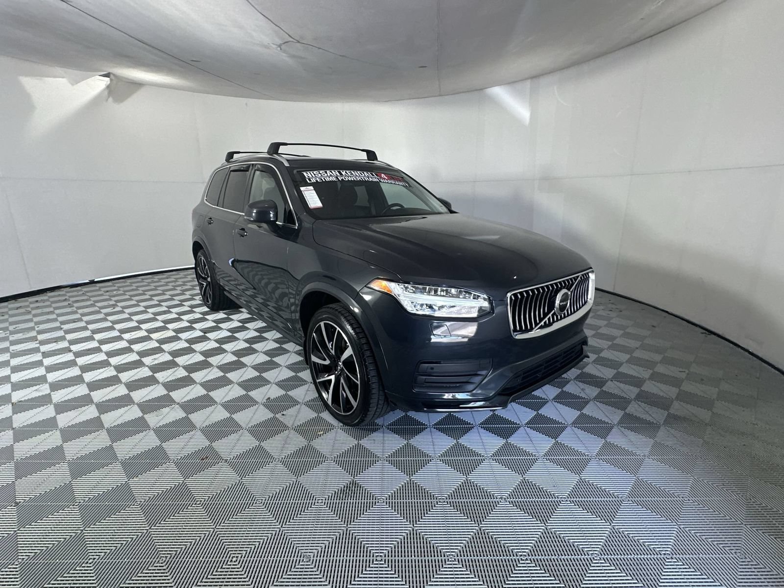 Used 2021 Volvo XC90 T6 Momentum w/ Climate Package AWD/4WD image 2