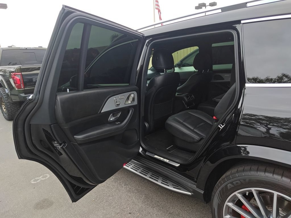 Used 2025 Mercedes-Benz GLS 63 AMG 4MATIC image 13