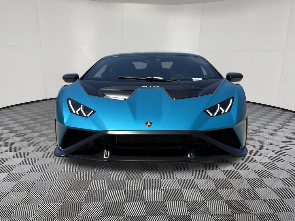 Used 2022 Lamborghini Huracan STO RWD image 5