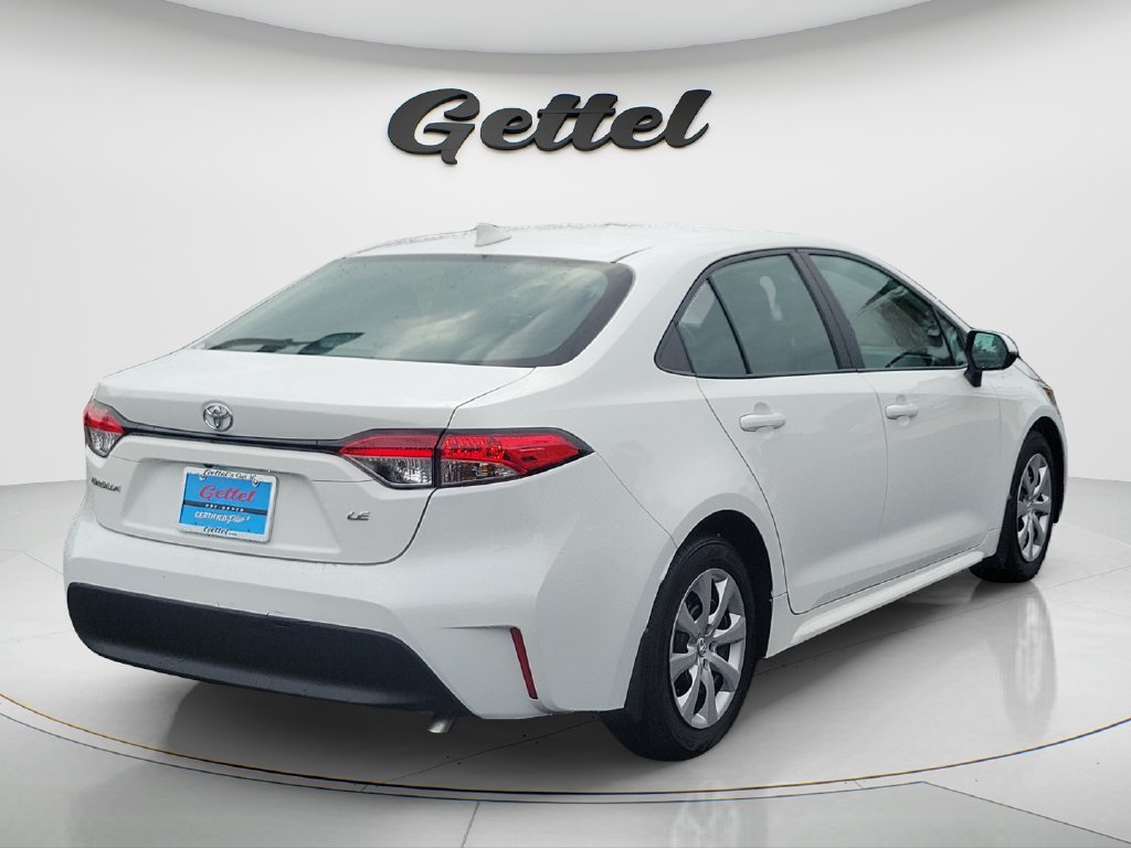 Used 2025 Toyota Corolla LE FWD image 5