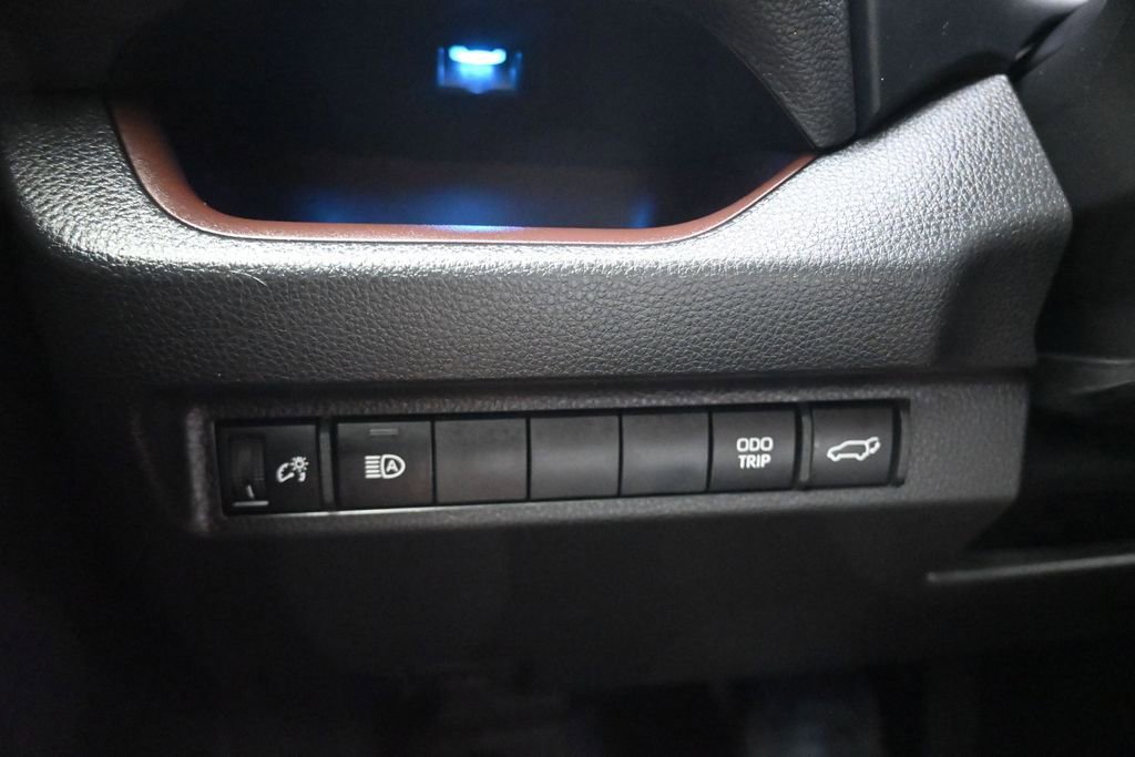 Used 2023 Toyota RAV4 Limited FWD image 29