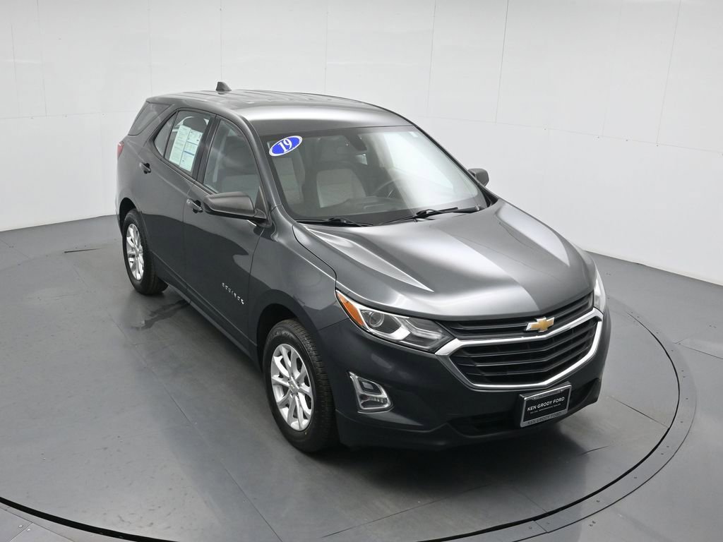Used 2019 Chevrolet Equinox LS image 38