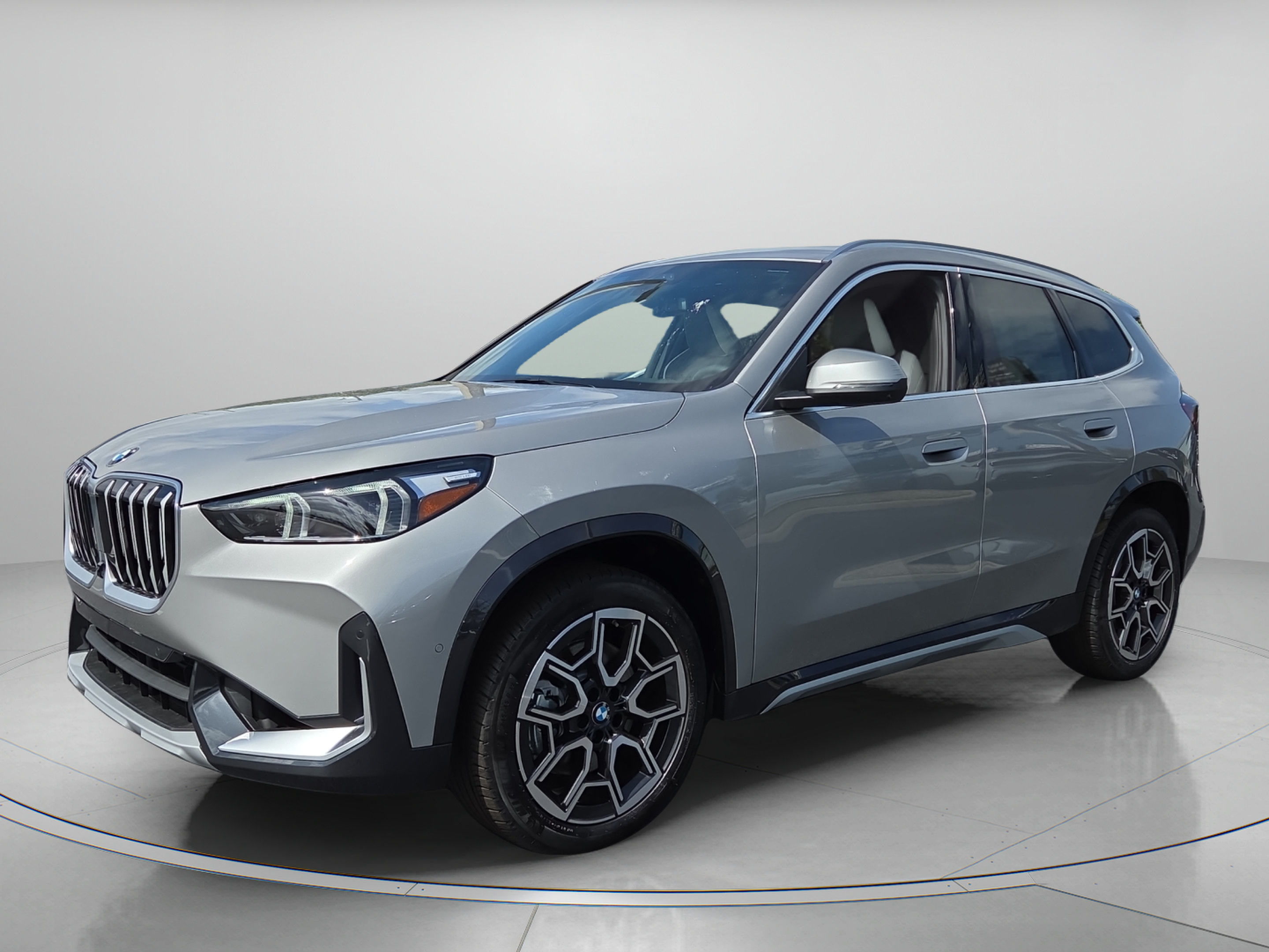 New 2026 BMW X1 xDrive28i w/ Technology Package AWD/4WD image 2