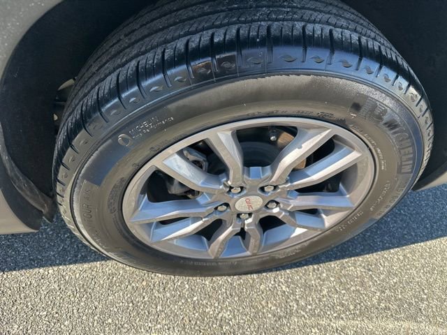 Used 2024 GMC Terrain SLT image 20