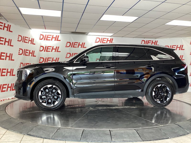 New 2026 Kia Sorento S w/ S Panoramic Sunroof Package FWD image 4