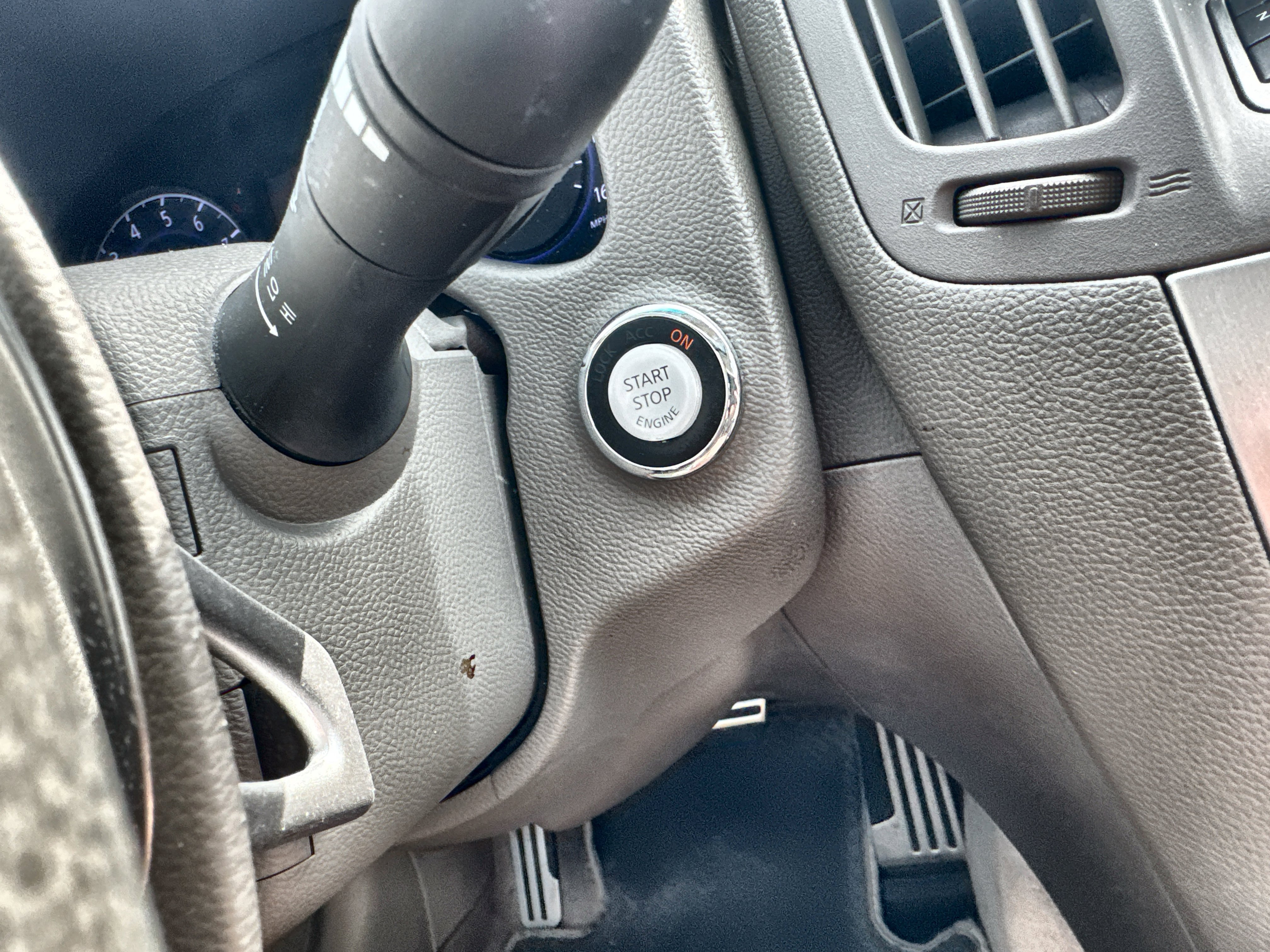 Used 2012 INFINITI G37 Journey w/ Premium Pkg image 17